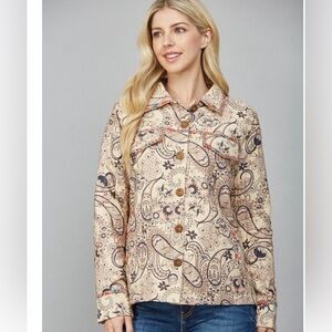 ⭐️NWOT Fate Bandanna Print Shaket⭐️